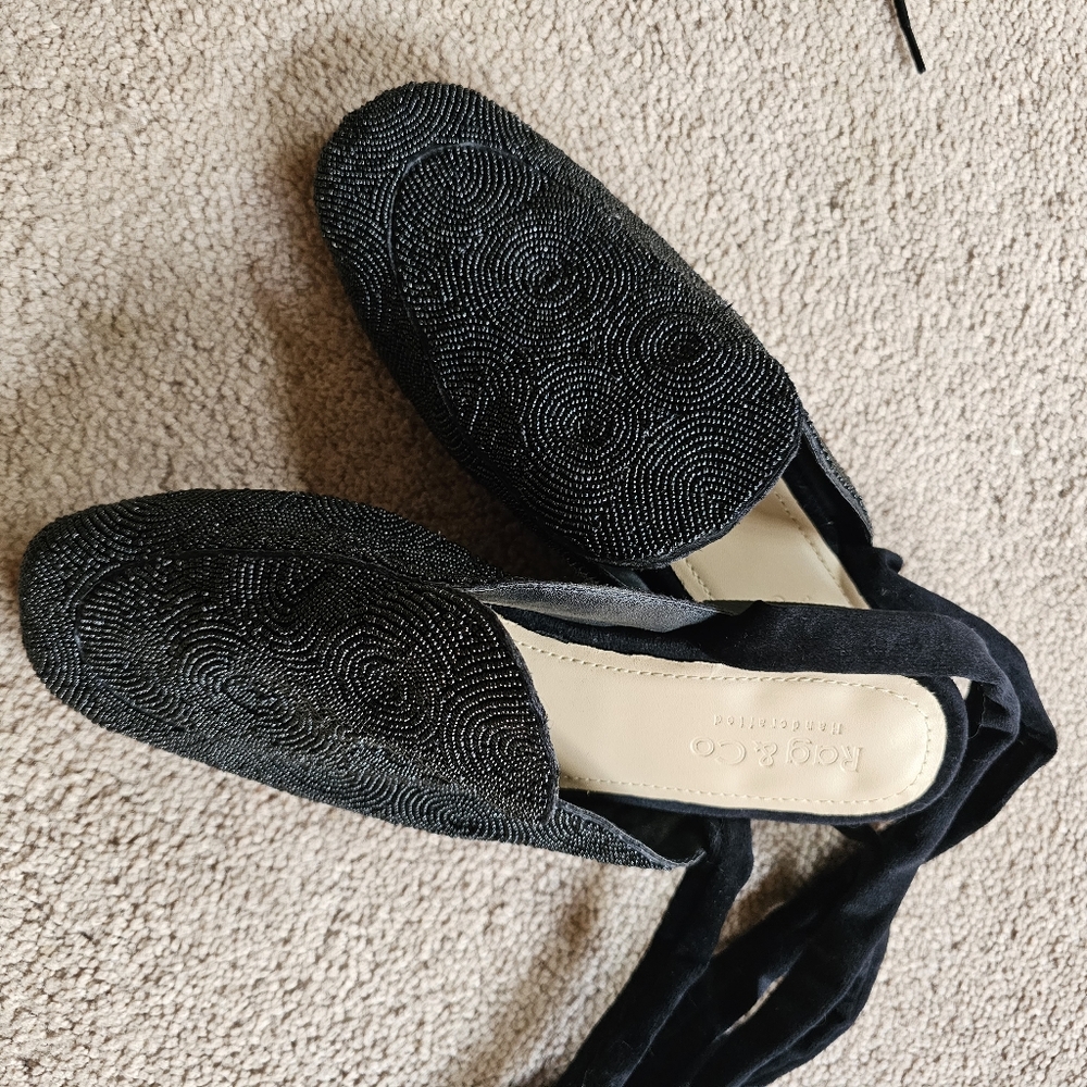 Flats - Picture 2 of 3